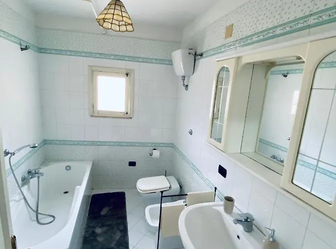 Victoria - Historical Centre Лечче