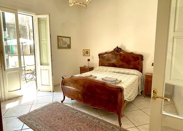 Victoria - Historical Centre * Лечче